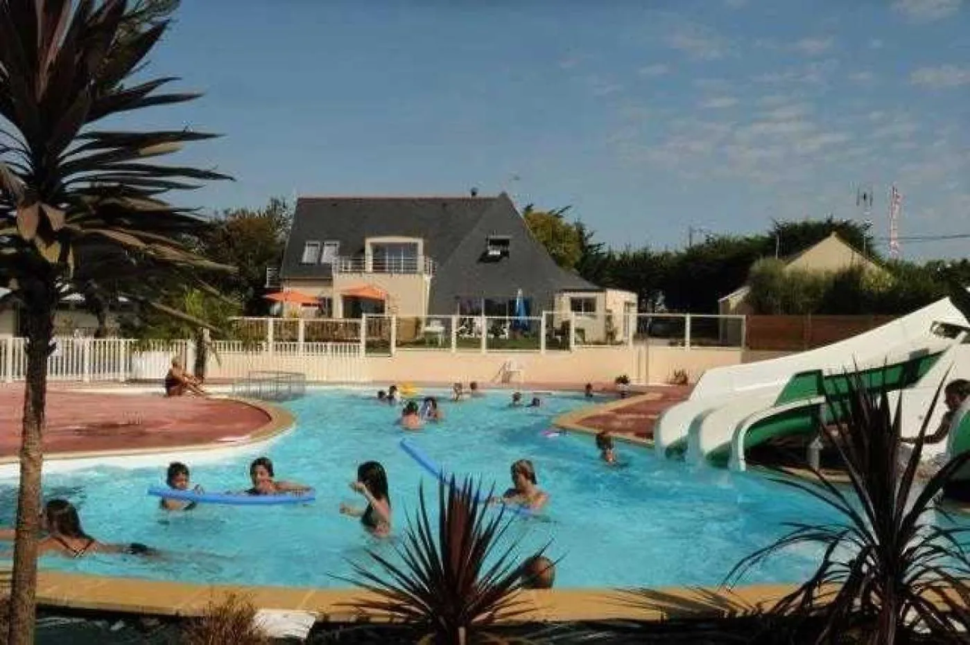 Camping 3 Etoiles - Efdbeb Plobannalec Frankrig